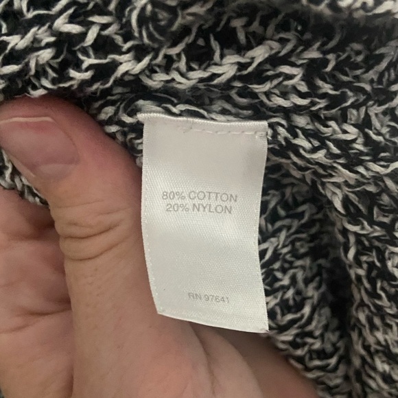 J Jill LIKE NEW marled black/white two button oversized cardigan sweater size M - Picture 5 of 5